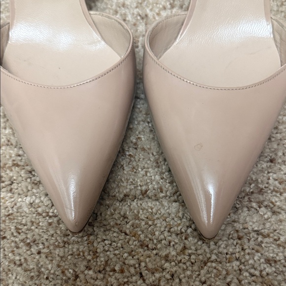 Manolo Blahnik Beige Pointed Heels - Picture 4 of 16
